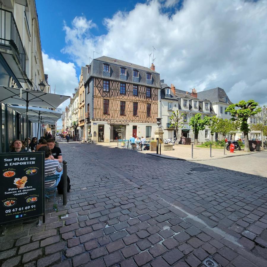"Colbert Triplex" 3 Chambres - Balcon - Patio - Cathedrale Tours Luaran gambar