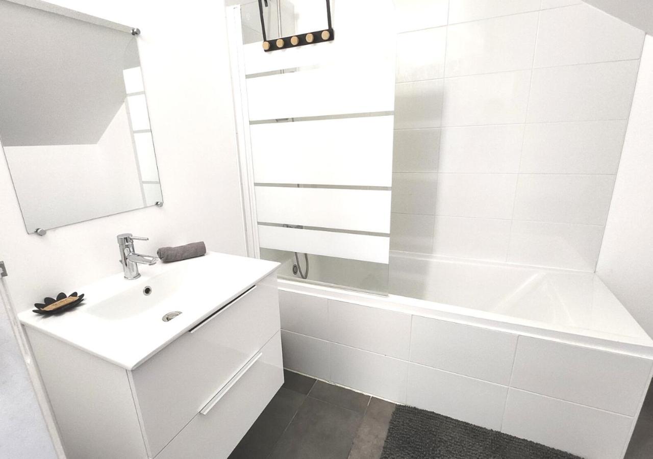 "Colbert Triplex" 3 Chambres - Balcon - Patio - Cathedrale Tours Luaran gambar