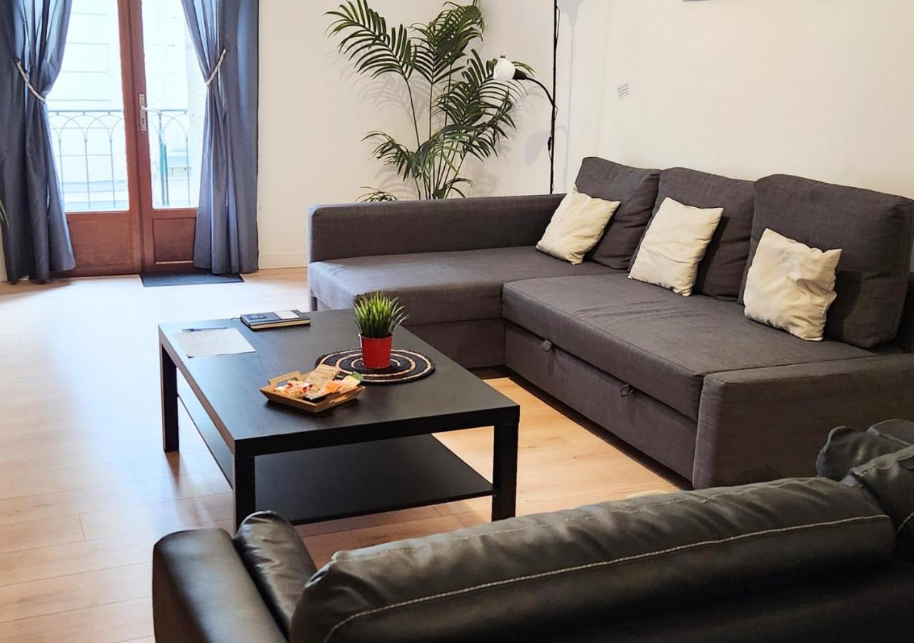 "Colbert Triplex" 3 Chambres - Balcon - Patio - Cathedrale Tours Luaran gambar